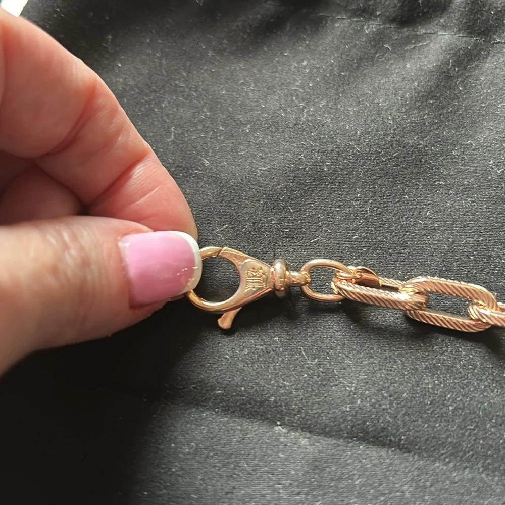 Lisa Robertson Rose gold small bracelet! - Picture 3 of 5